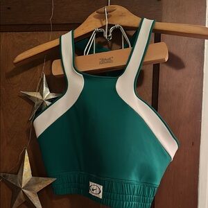 NWOT green XL Nike sports bra